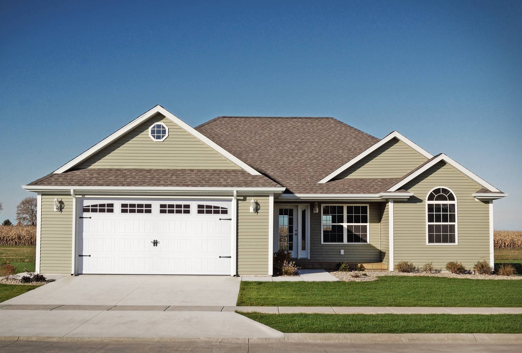 Residential - Dynamic Model - Stamped Carriage House - 5951